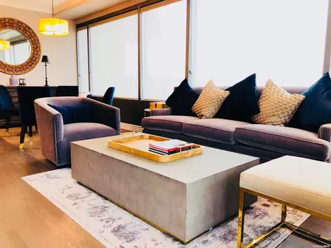 42-35 Main St #5B, Flushing, NY 11355
