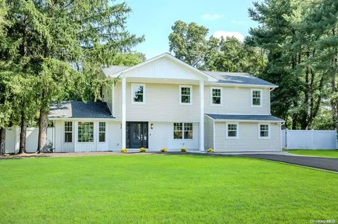 12 Oxbow Ct, East Northport, NY 11731