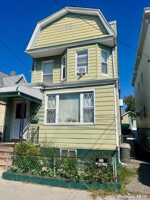 102-25 88th Ave, New York, NY 11418