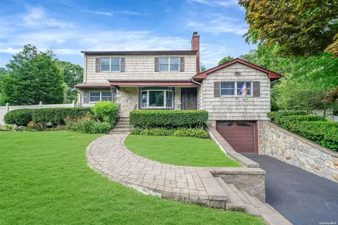 151 Springdale Dr, Ronkonkoma, NY 11779