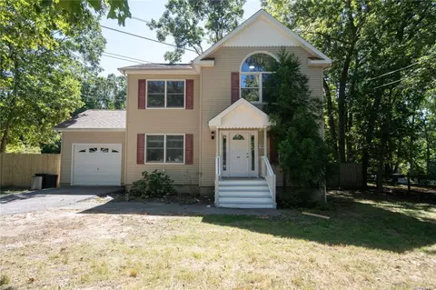 86 Moriches Middle Island Rd, Shirley, NY 11967