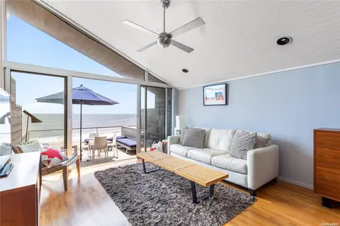 4 Ocean Walk #4, Sayville, NY 11782
