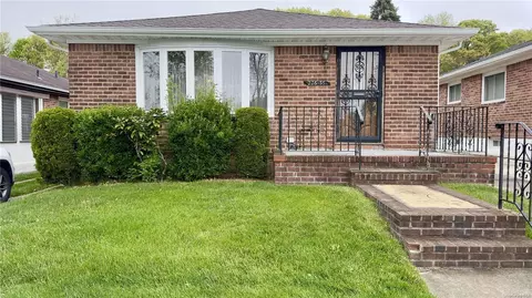 226-35 76th Rd, New York, NY 11364