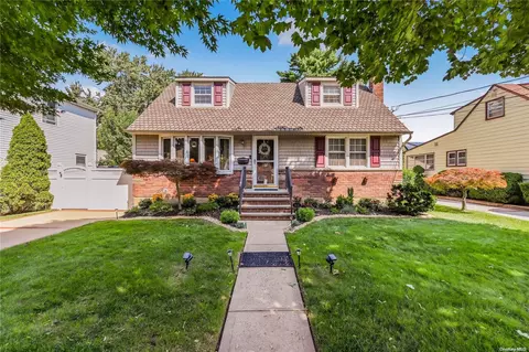 613 Lincoln Ave, West Hempstead, NY 11552