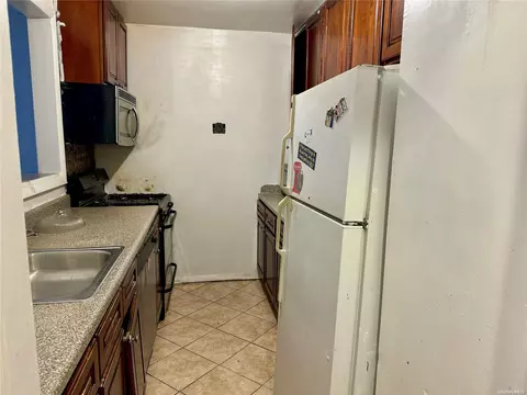 2385 Barker Ave #5S, New York, NY 10467