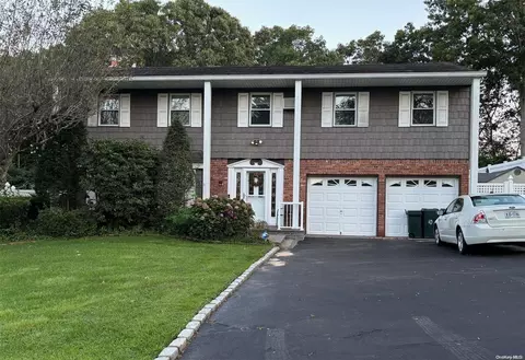 10 Abbot Rd, Smithtown, NY 11787