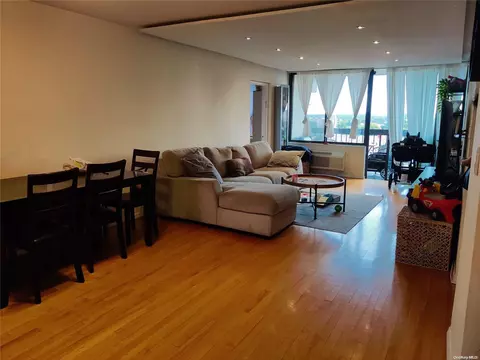 152-18 Union Tpke #209K, New York, NY 11367