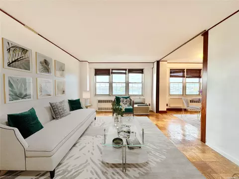 86-15 Broadway #11I, New York, NY 11373