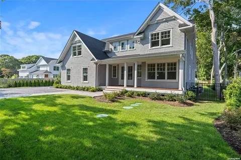10 Rogers Ave, Westhampton Beach, NY 11978