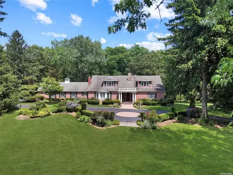 1966 Midlane, Syosset, NY 11791