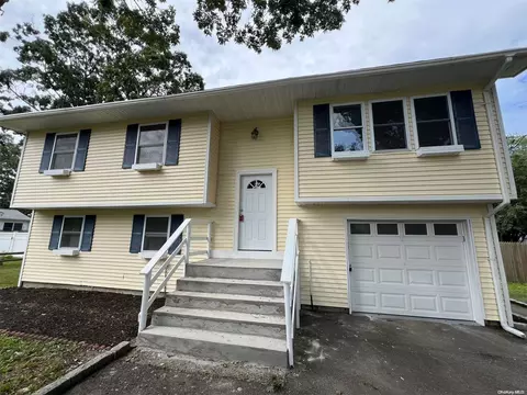 Undisclosed, Mastic, NY 11950