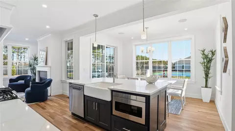 1201 W Loop Dr #1201, Southampton, NY 11978