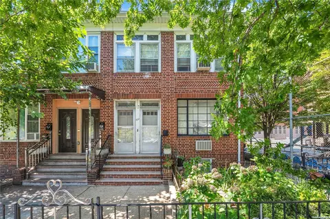 37-32 78th St, New York, NY 11372