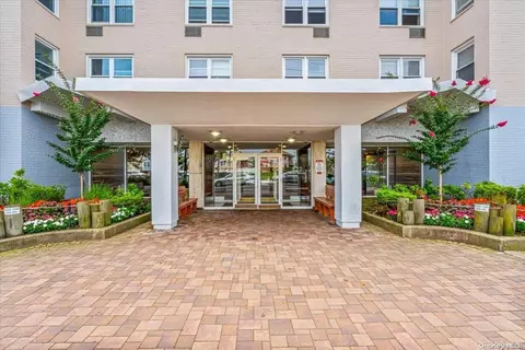 522 Shore #4M, Long Beach, NY 11561
