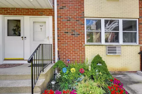 167 Farber Dr #167, West Babylon, NY 11704