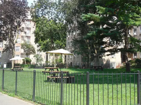 51-28 30 Ave #2, Woodside, NY 11377