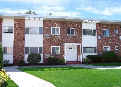 355 Route 111 #16, Smithtown, NY 11787