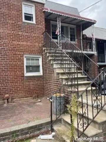 52-14 69th St, New York, NY 11378