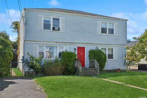 6 Mitchell Ave, Babylon, NY 11702