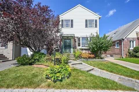 173-05 Effington Ave, New York, NY 11358