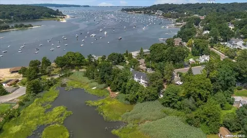 14 Beach Ave, Northport, NY 11768