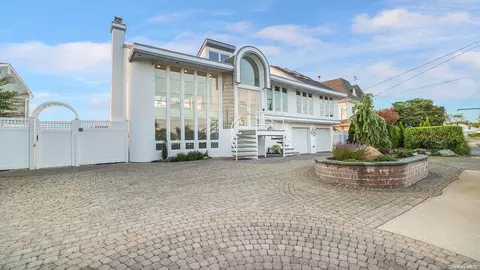 45 Anchor Dr, Massapequa, NY 11758