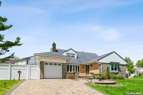 1673 Sherbourne Rd, Valley Stream, NY 11580