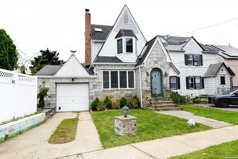 406 Hempstead Dr, West Hempstead, NY 11552
