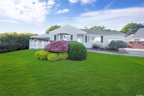 8 Glenda Dr, Deer Park, NY 11729