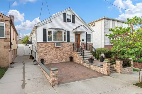 73-21 69th Ave, New York, NY 11379