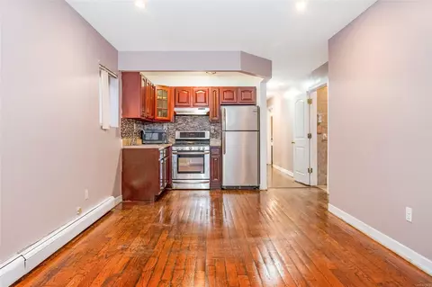 197-21 Carpenter Ave #1G, Hollis, NY 11423