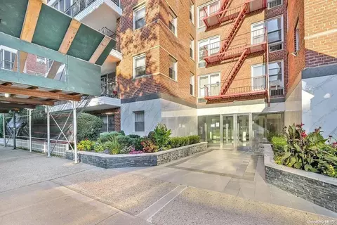 66-15 Thornton Pl #3D, New York, NY 11374