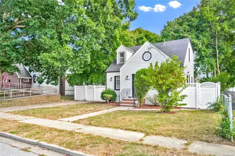 124 Frederick Ave, Roosevelt, NY 11575
