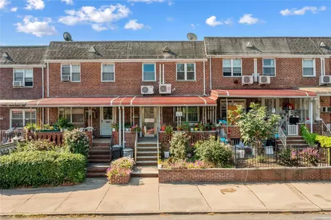 148-08 58th Rd, New York, NY 11355