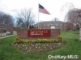 60-01 Marathon Pkwy #LOWER, Little Neck, NY 11362