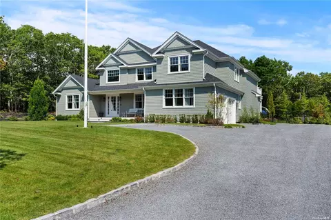1 Carwin Ln, Westhampton Beach, NY 11978