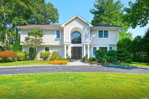 77 Cardinal Dr, North Hempstead, NY 11576
