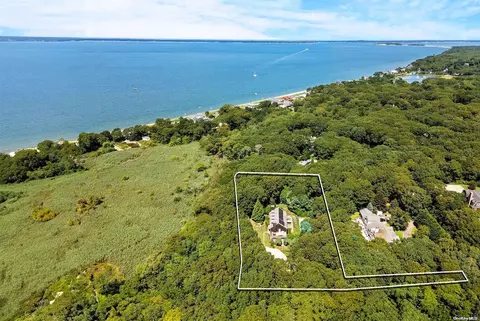 11 Dorset Rd, Southampton, NY 11968
