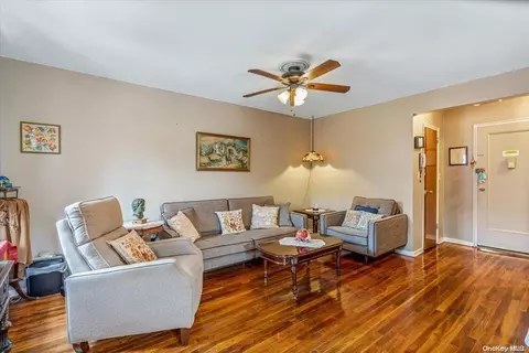 47-34 217th St #3B, Bayside, NY 11361