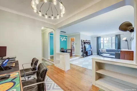 76-35 113 St #4D, Forest Hills, NY 11375