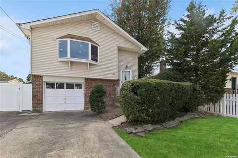 62 Kennedy Ave, North Babylon, NY 11703