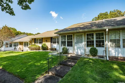 339 Woodbridge Dr # C, Ridge, NY 11961