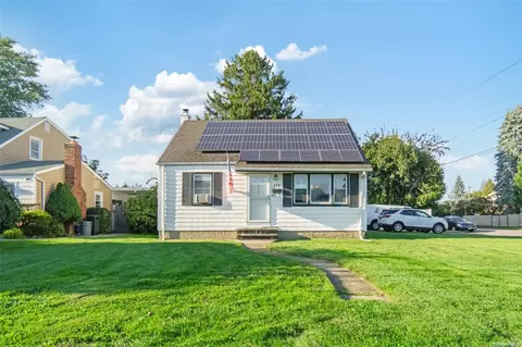177 Van Buren St, West Babylon, NY 11704
