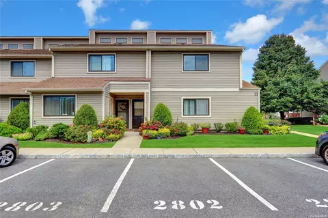 100 Daly Blvd #2804, Oceanside, NY 11572