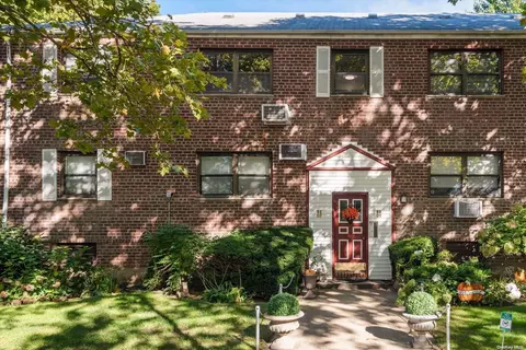 86-07 Shore Pkwy #1, New York, NY 11414