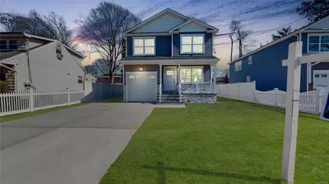 24 Bainbridge St, Roosevelt, NY 11575