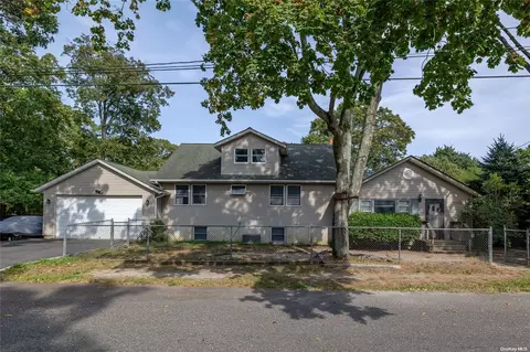 183 Beaver Dr, Mastic Beach, NY 11951