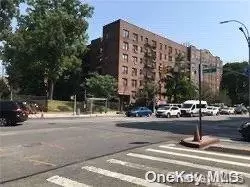 141-05 Northern Blvd #5G, New York, NY 11354
