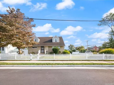 96 Cliff Ave, Hempstead, NY 11550