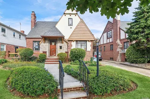 173-11 Mayfield Rd, New York, NY 11432
